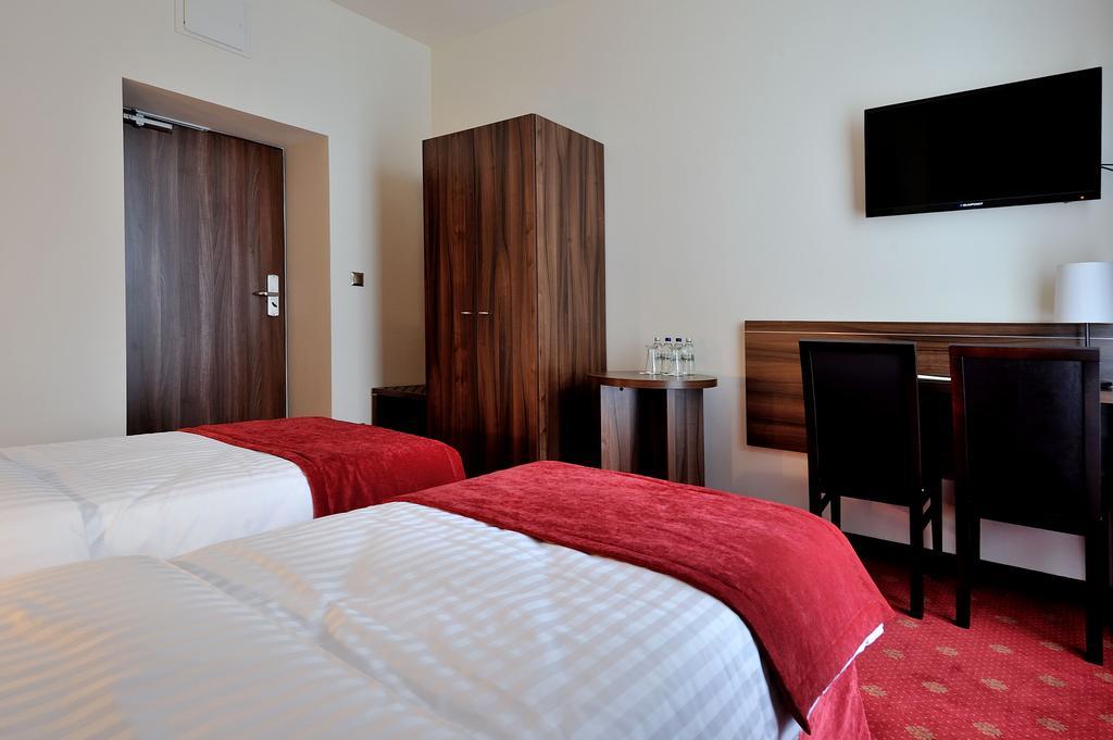 Hotel Centrum Sosnowiec Room photo