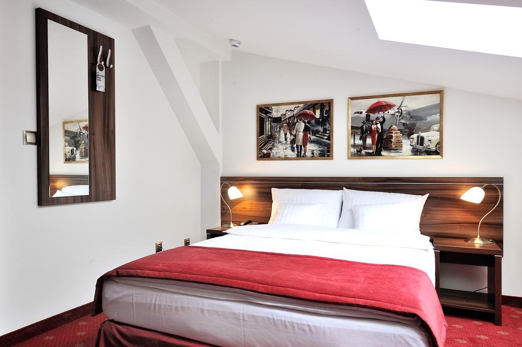 Hotel Centrum Sosnowiec Room photo