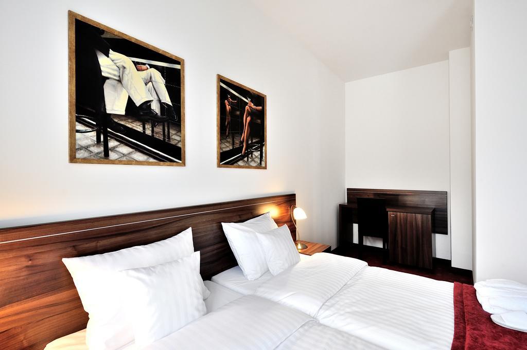 Hotel Centrum Sosnowiec Room photo